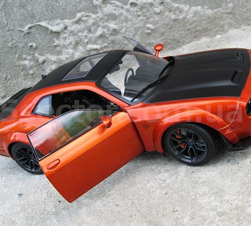 Dodge Challenger SRT Hellcat Redeye 2020 Модель 1:18