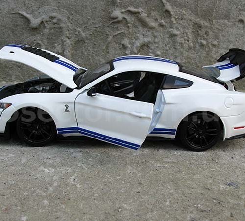2020 Ford Mustang Shelby GT500 Модель 1:18 Белый