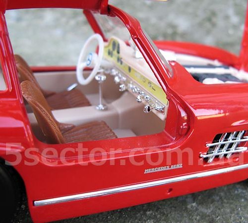 Mercedes 300 SL (W198) 1954 Модель 1:18 Красный