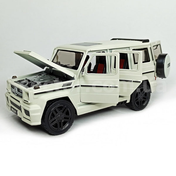 Mercedes-Benz G65 AMG Brabus Модель 1:24 Белый матовый