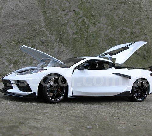Chevrolet Corvette Stingray Coupe 2020 Модель 1:18 Белый