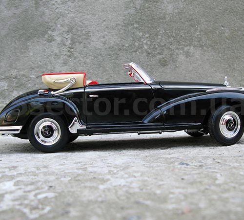 Mercedes-Benz 300S Roadster 1955 Модель 1:18 Черный