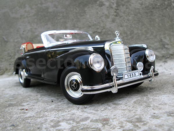 Mercedes-Benz 300S Roadster 1955 Модель 1:18 Черный