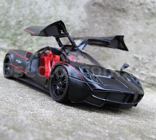 Pagani Huayra Модель 1:24 Черный матовый