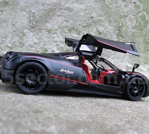 Pagani Huayra Модель 1:24 Черный матовый