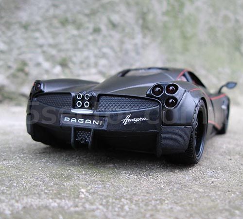 Pagani Huayra Модель 1:24 Черный матовый