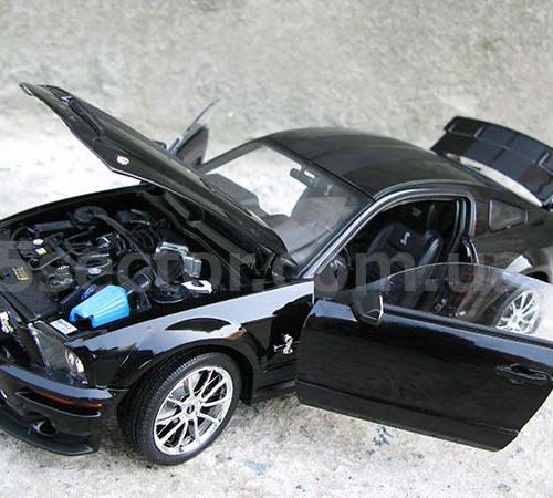 Ford Shelby GT500KR 2008 Модель 1:18 Черный