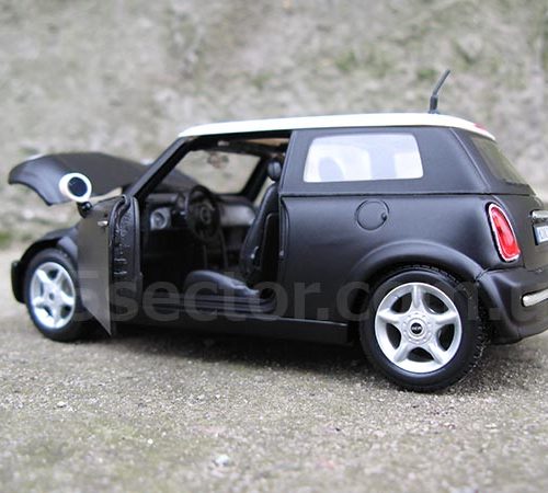 Mini Cooper Коллекционная модель 1:24 Черный матовый