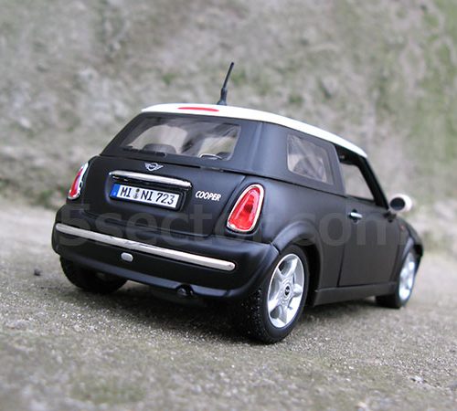 Mini Cooper Коллекционная модель 1:24 Черный матовый