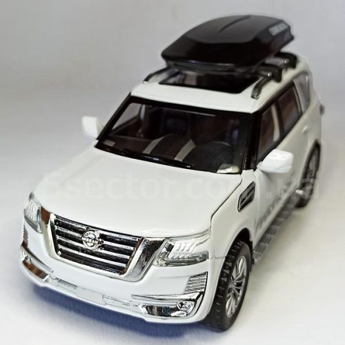 Nissan Patrol 2020 Коллекционная модель 1:32 Белый