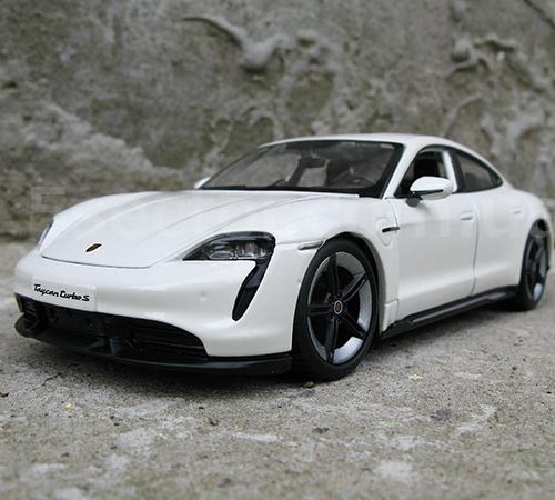 Porsche Taycan Turbo S 2020 Модель 1:24 Белый