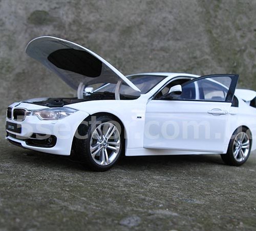 BMW 335i Модель автомобиля 1:18 Белый