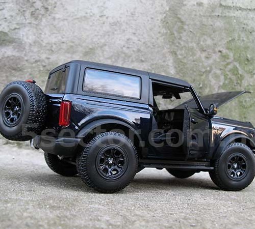 Ford Bronco Wildtrak 2021 Модель 1:18 Темно-синий