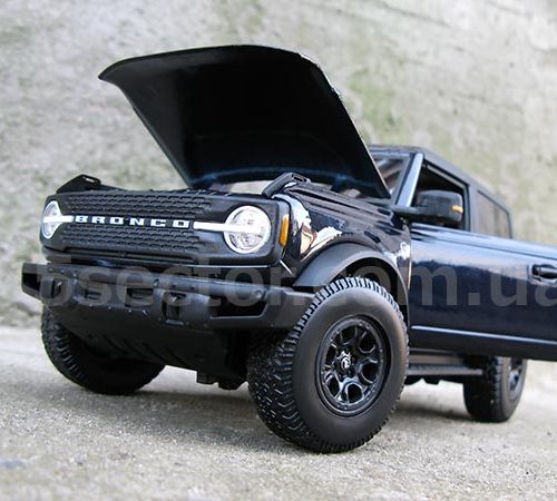 Ford Bronco Wildtrak 2021 Модель 1:18 Темно-синий