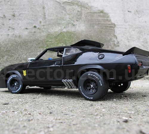 Ford Falcon XB V8 Interceptor Безумный Макс Модель 1:18