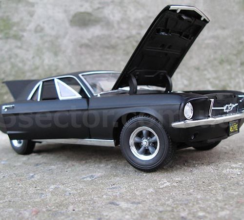 Ford Mustang Coupe 1967 Creed Модель 1:18 Черный матовый