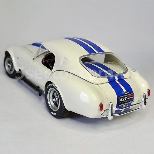 Shelby Cobra 427 S/C Масштабная модель 1:18 Белый