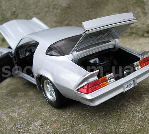 Chevrolet Z28 Yenko Turbo Z 1981 Модель 1:18 Серый