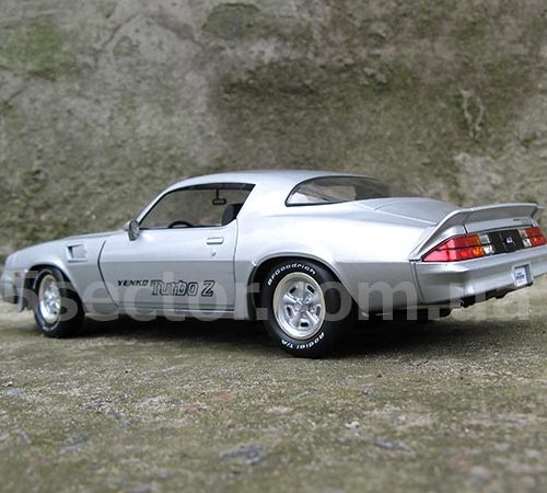 Chevrolet Z28 Yenko Turbo Z 1981 Модель 1:18 Серый