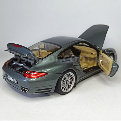 Porsche 911 (997/2) Turbo Coupe 2010 Модель 1:18 Серый