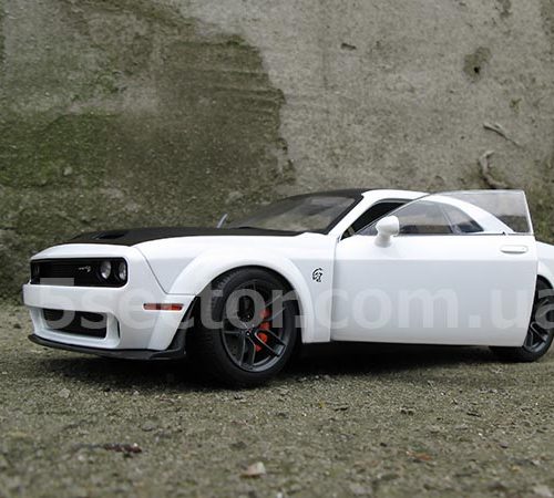 2020 Dodge Challenger SRT Hellcat Redeye Модель 1:18