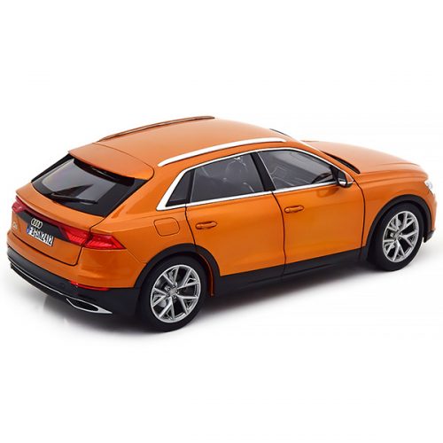 Audi Q8 2018 Коллекционная модель 1:18 Оранжевый