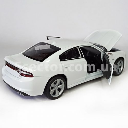 Dodge Charger R/T 2016 Модель 1:24 Белый