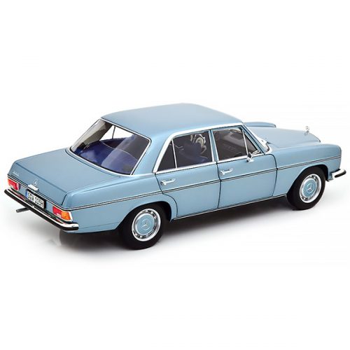 Mercedes 200/8 W115 1968-1973 Модель 1:18 Голубой