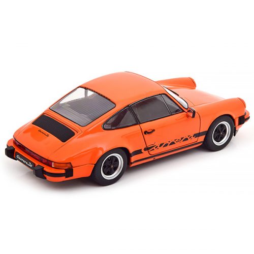 Porsche 911 Carrera 3.0 1977 Модель 1:18 Оранжевый