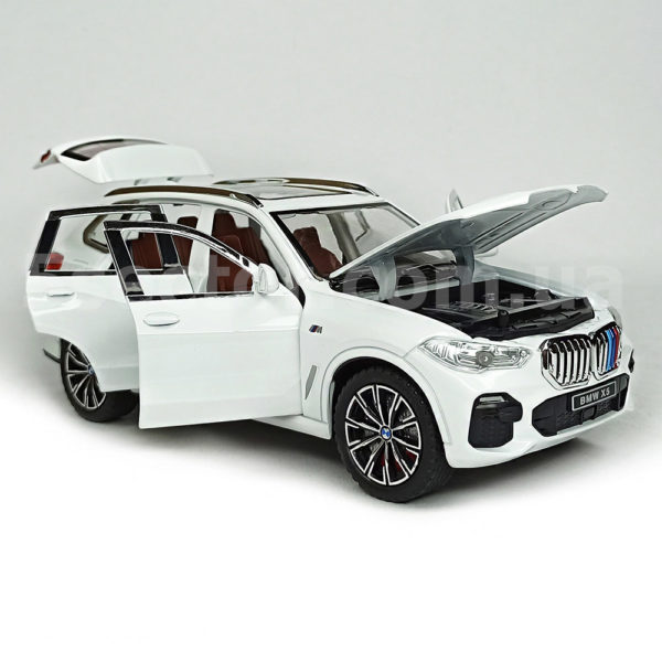 BMW X5 xDrive 40i Масштабная модель 1:24 Белый