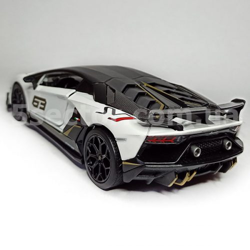 Lamborghini Aventador SVJ No.63 Модель 1:24 Белый