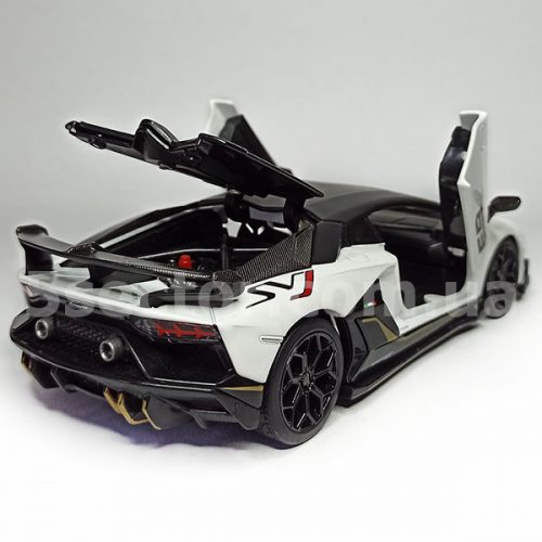 Lamborghini Aventador SVJ No.63 Модель 1:24 Белый