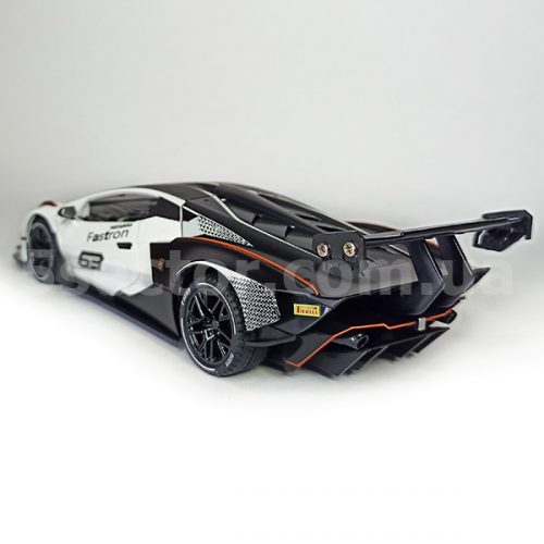 Lamborghini Essenza SCV12 No.63 Модель 1:24 Белый