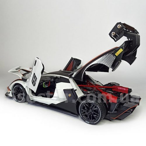 Lamborghini Essenza SCV12 No.63 Модель 1:24 Белый