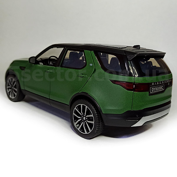 Land Rover Discovery R-DYNAMIC SE Модель 1:24 Зеленый