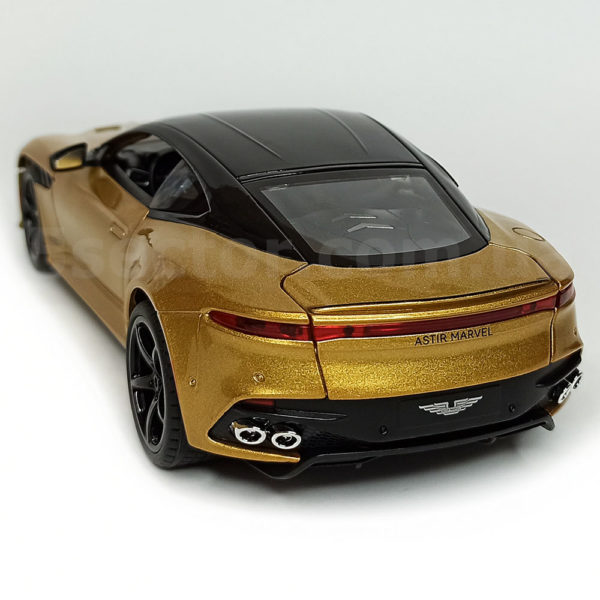 Aston Martin DBS Superleggera Модель 1:24 Желтый