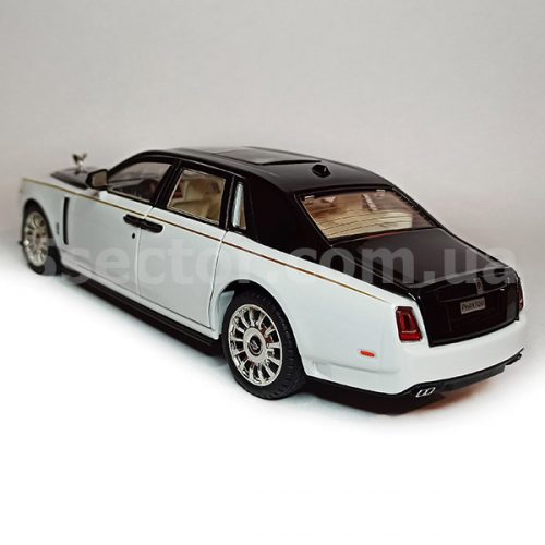 Rolls-Royce Phantom VIII Mansory Модель 1:24 Черно-белый