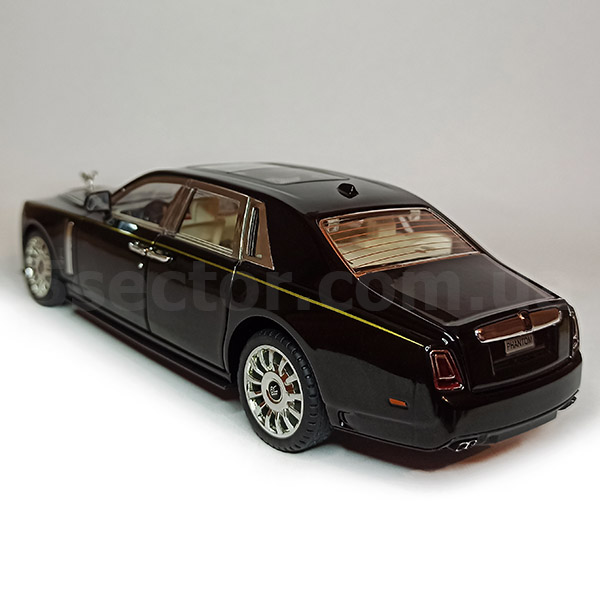 Rolls-Royce Phantom VIII Mansory Модель 1:24 Черный