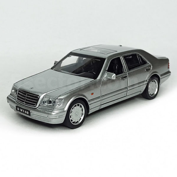 Mercedes-Benz S 320 W140 Модель 1:32 Серебро