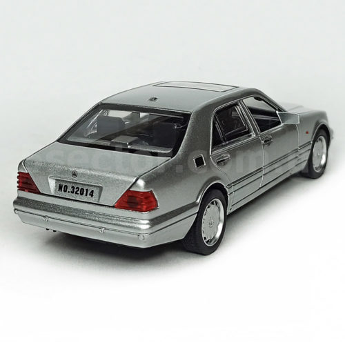 Mercedes-Benz S 320 W140 Модель 1:32 Серебро