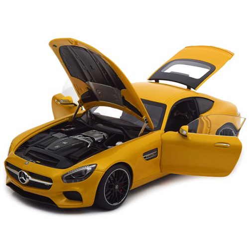 Mercedes-AMG GT S 2015 Модель 1:18 Желтый