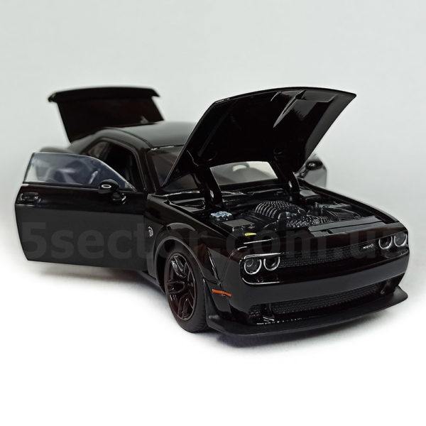 Dodge Challenger SRT Hellcat Redeye Модель 1:32 Черный