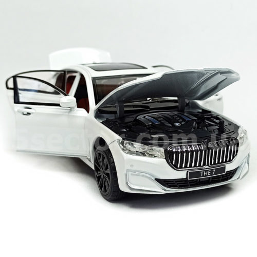BMW 760 XDrive Масштабная модель 1:24 Белый