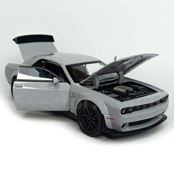 Dodge Challenger SRT Hellcat Модель 1:32 Серый