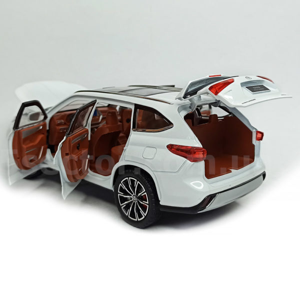 Toyota Highlander Hybrid Модель 1:24 Белый