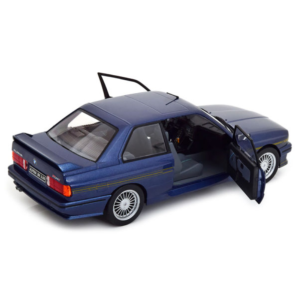 BMW M3 E30 Alpina B6 1990 Модель 1:18