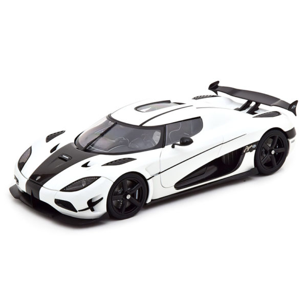 Koenigsegg Agera RS 2015 Модель 1:18 Белый