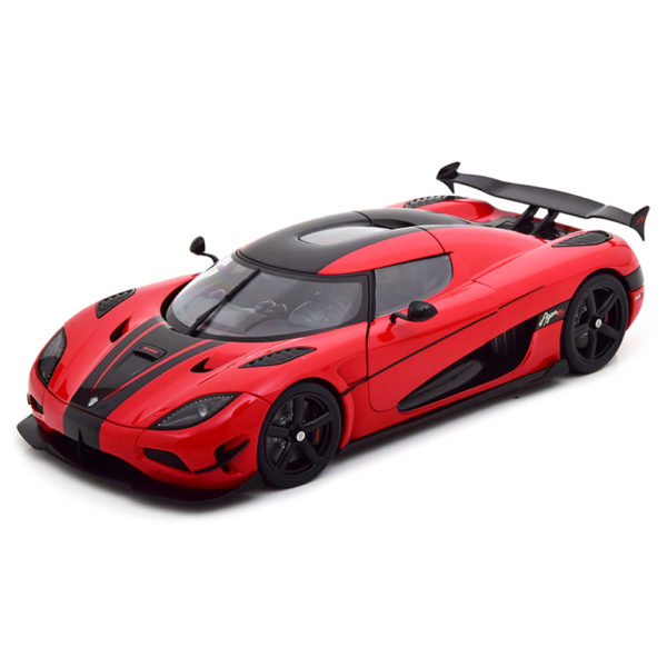 Koenigsegg Agera RS 2015 Модель 1:18 Красный