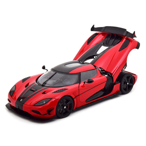 Koenigsegg Agera RS 2015 Модель 1:18 Красный