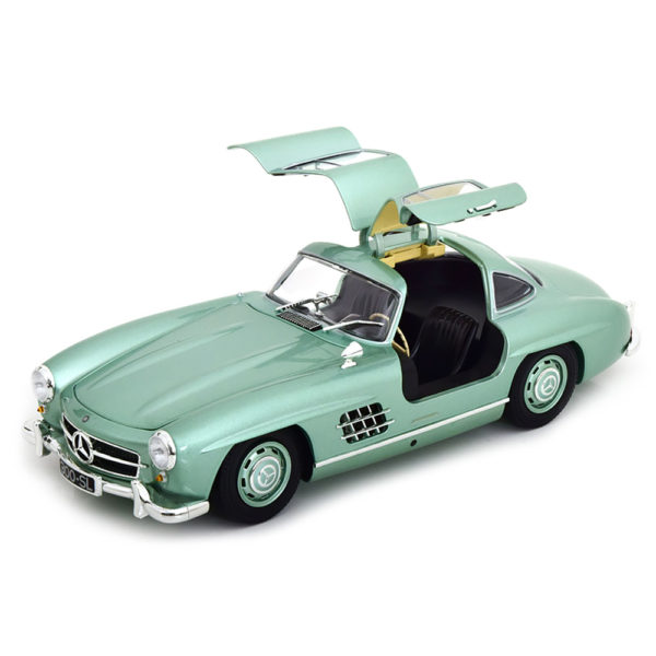 Mercedes-Benz 300 SL W198 1955 Модель 1:18 Зеленый